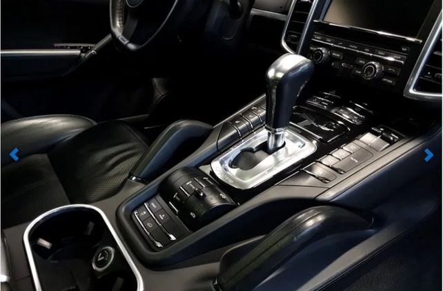 Porsche Cayenne cena 102000 przebieg: 264000, rok produkcji 2011 z Olsztyn małe 379